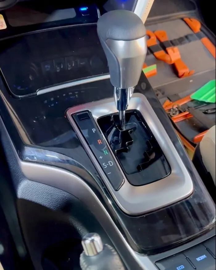 Console interno de Toyota SW4 protegido com PPF